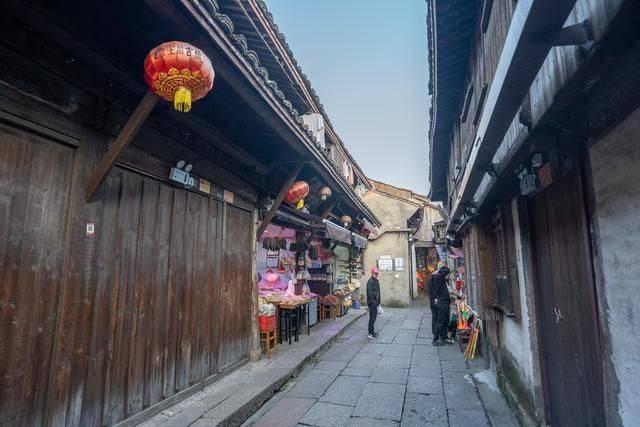 告别“土坡路” 不用再绕行 居民回家路更便捷更安全
